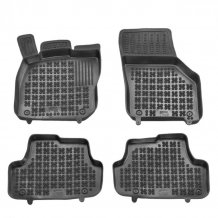 Gumové koberce Volkswagen Golf VIII. 2020- (MHEV, eTSI, hatchback) - 28 mm okraj