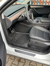 Gumové koberčeky Tesla Model Y 2020-2025 - Novline 28 mm okraj