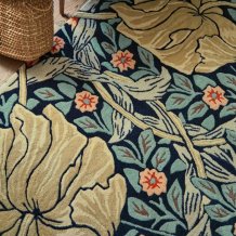 Luxusní květinový koberec Morris & Co Pimpernel indigo 028818 Brink & Campman