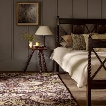 Luxusní květinový koberec Morris & Co Strawberry Thief grape 027705 Brink & Campman