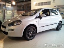 Ochranné bočné lišty Fiat Punto III. 2012- (hatchback)
