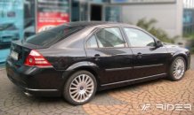 Ochranné bočné lišty Ford Mondeo 2000-2007 (combi)