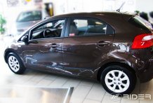 Ochranné bočné lišty Kia Rio 2012-2017 (sedan)