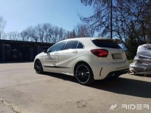 Ochranné bočné lišty Mercedes A-Class 2012- (W176, hatchback)