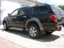 Ochranné bočné lišty Mitsubishi L200 2015- (van, minivan)