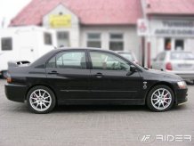 Ochranné bočné lišty Mitsubishi Lancer 2005-2007 (sedan)