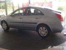 Ochranné bočné lišty Nissan Primera 2001-2008 (sedan)