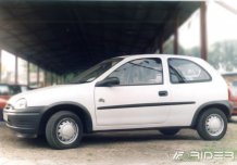 Ochranné bočné lišty Opel Corsa 1993-2000 (hatchback, 3 dveře)