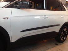 Ochranné bočné lišty Opel Grandland X 2017-2024