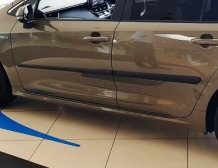 Ochranné bočné lišty Suzuki Swace 2020-