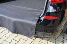 Textilné koberce do kufra auta s nášľapom Audi A6 combi 03.2005-2011 Carfit (0214-kufr)