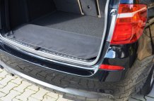 Textilné koberce do kufra auta s nášľapom Mercedes E-Class W212, boční sítě 2009 - 2016 Carfit (2955-kufr)