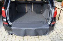 Textilné koberce do kufra auta s nášľapom Dacia Duster 2017 - Colorfit (38008-kufr)